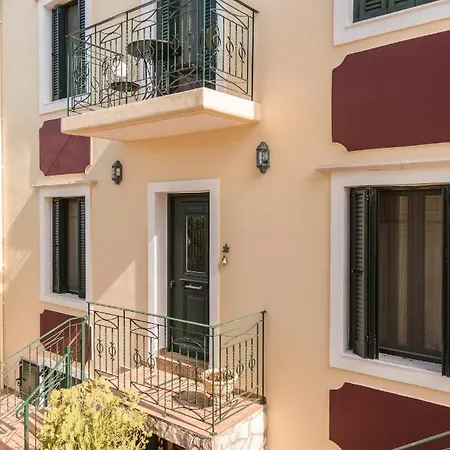 Koni's House Ferienhaus Katomerion